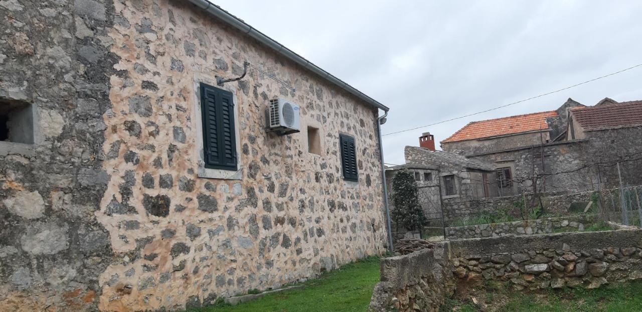 Apartman Bogdan Jelsa  Exterior photo