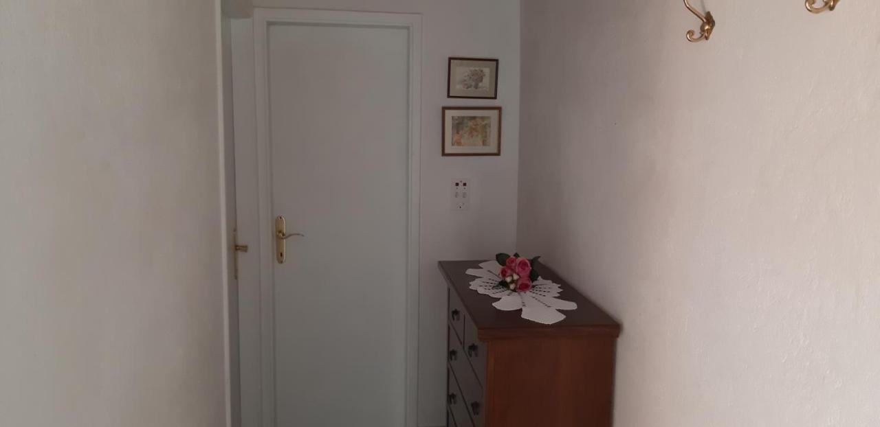 Apartman Bogdan Jelsa  Exterior photo